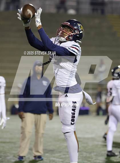 Thumbnail 1 in Steele Canyon vs. Santa Fe Christian (CIF SDS Division 2 Final) photogallery.