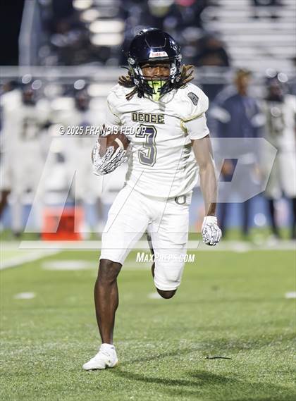 Thumbnail 3 in Ocoee @ Sumner (FHSAA 7A Regional) photogallery.