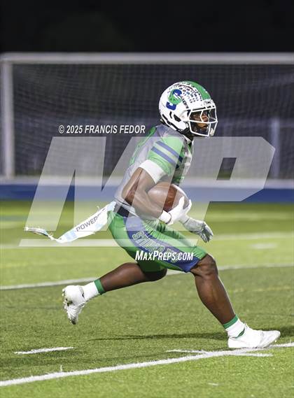 Thumbnail 2 in Ocoee @ Sumner (FHSAA 7A Regional) photogallery.