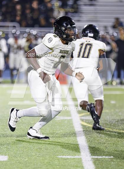 Thumbnail 2 in Ocoee @ Sumner (FHSAA 7A Regional) photogallery.