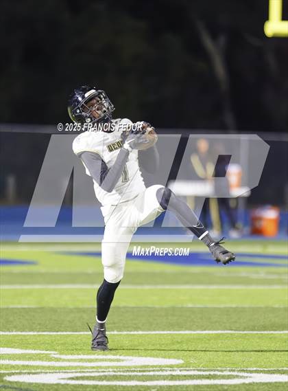 Thumbnail 1 in Ocoee @ Sumner (FHSAA 7A Regional) photogallery.