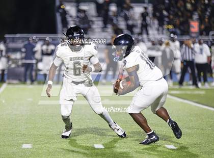 Thumbnail 2 in Ocoee @ Sumner (FHSAA 7A Regional) photogallery.