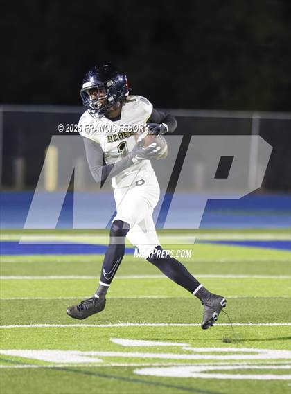 Thumbnail 2 in Ocoee @ Sumner (FHSAA 7A Regional) photogallery.