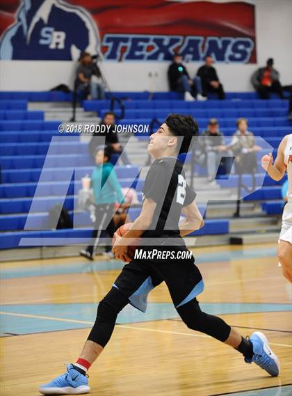 Thumbnail 2 in Sam Rayburn vs. Alvin (McDonald's Texas Invitational) photogallery.