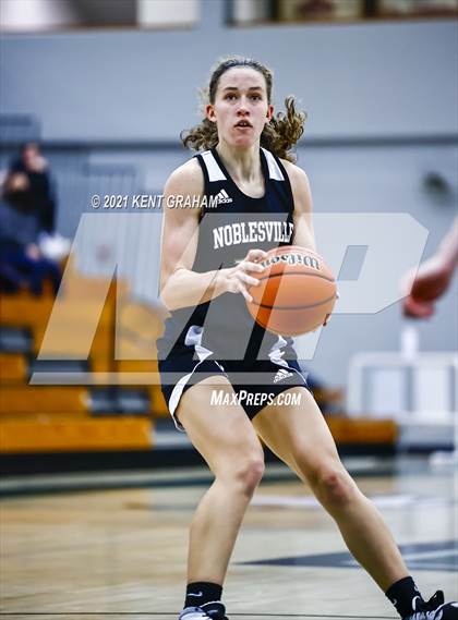 Thumbnail 3 in Noblesville vs Carmel (IHSAA 4A Sectional Championship) photogallery.