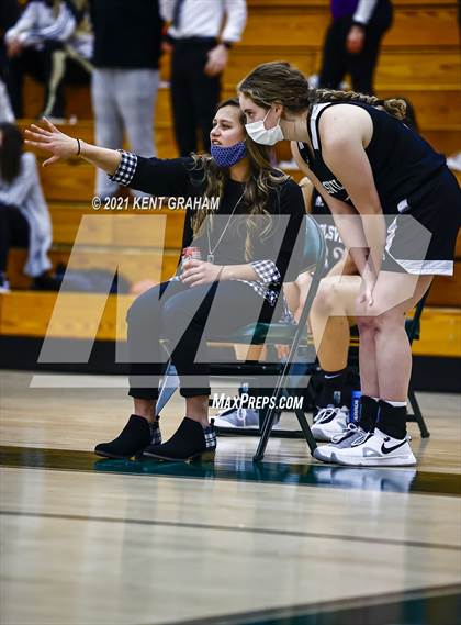 Thumbnail 3 in Noblesville vs Carmel (IHSAA 4A Sectional Championship) photogallery.
