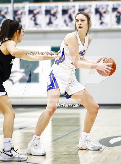 Thumbnail 2 in Noblesville vs Carmel (IHSAA 4A Sectional Championship) photogallery.