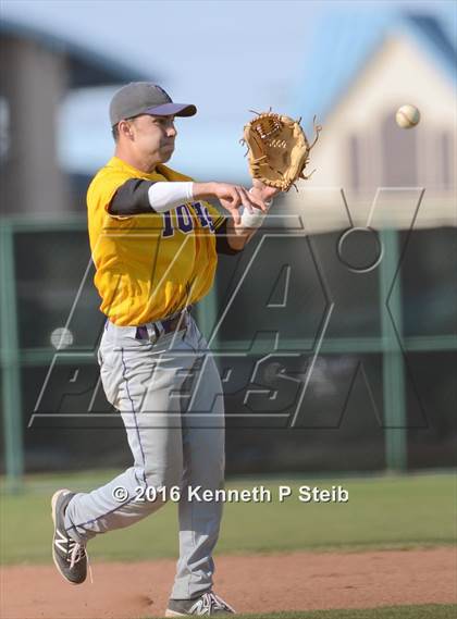 Thumbnail 1 in Thibodaux @ Vandebilt Catholic (VC Tournament) photogallery.