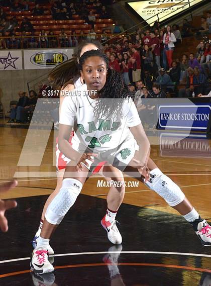 Thumbnail 3 in McClatchy vs. St. Mary's (CIF SJS D1 Final) photogallery.