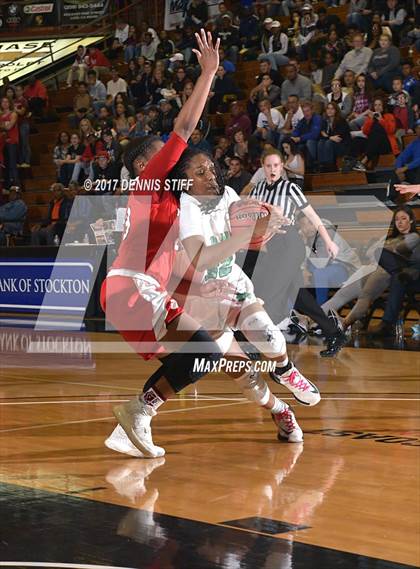 Thumbnail 3 in McClatchy vs. St. Mary's (CIF SJS D1 Final) photogallery.