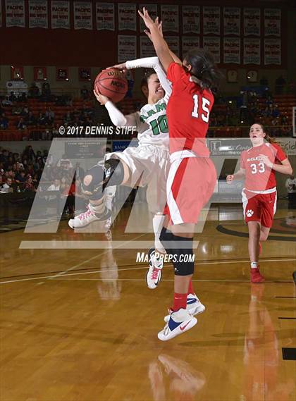 Thumbnail 2 in McClatchy vs. St. Mary's (CIF SJS D1 Final) photogallery.