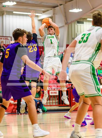 Thumbnail 2 in Greene County Tech vs Greene County Tech (Billy Ply Classic) photogallery.