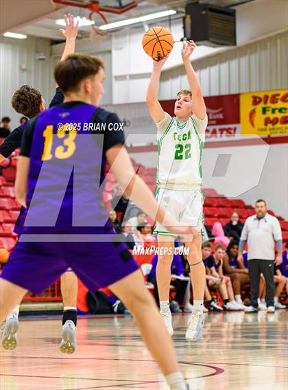 Thumbnail 3 in Greene County Tech vs Greene County Tech (Billy Ply Classic) photogallery.