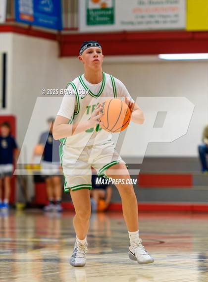 Thumbnail 3 in Greene County Tech vs Greene County Tech (Billy Ply Classic) photogallery.