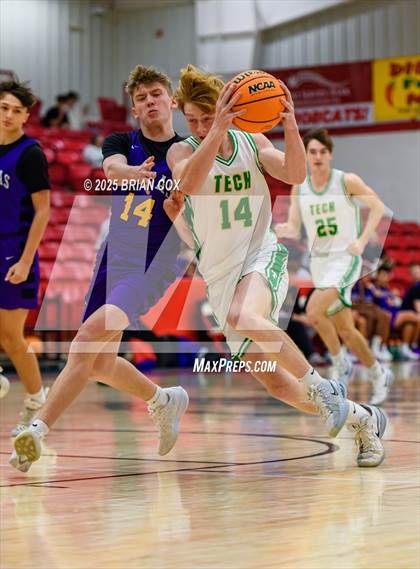 Thumbnail 2 in Greene County Tech vs Greene County Tech (Billy Ply Classic) photogallery.