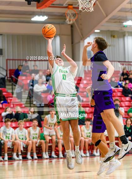 Thumbnail 2 in Greene County Tech vs Greene County Tech (Billy Ply Classic) photogallery.