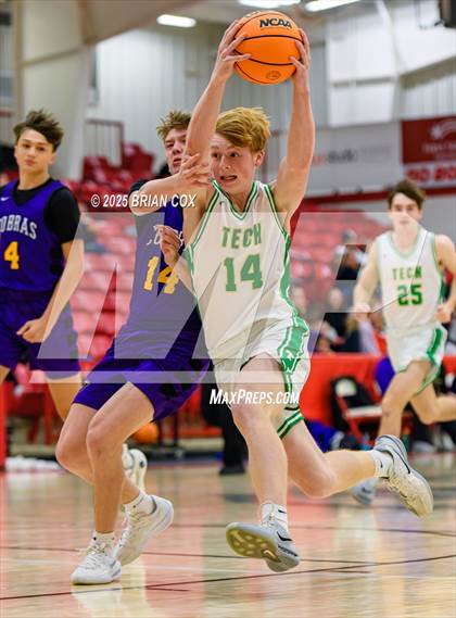 Thumbnail 3 in Greene County Tech vs Greene County Tech (Billy Ply Classic) photogallery.