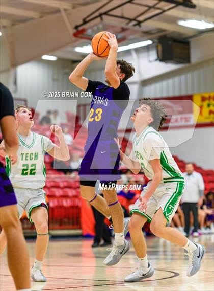 Thumbnail 3 in Greene County Tech vs Greene County Tech (Billy Ply Classic) photogallery.