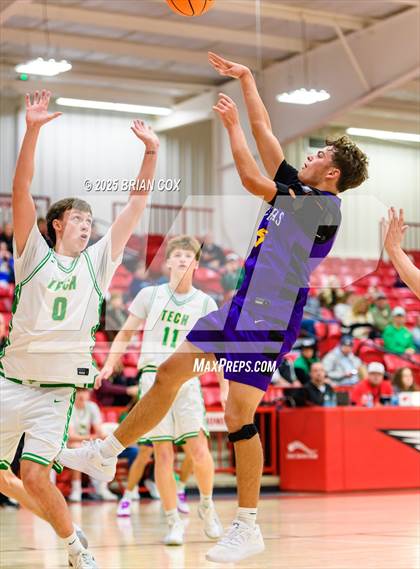 Thumbnail 2 in Greene County Tech vs Greene County Tech (Billy Ply Classic) photogallery.