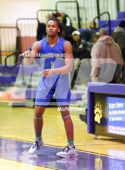 Thumbnail 3 in Lake Braddock vs. Green Run (Glory Days Grill Tournament of Champions) photogallery.