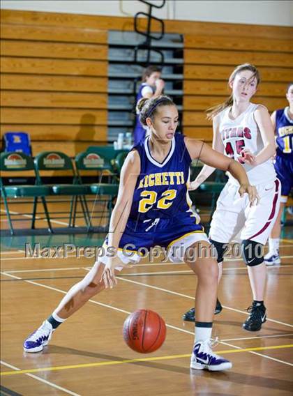 Thumbnail 1 in Nipomo vs. Righetti (Santa Barbara Tournament of Champions) photogallery.