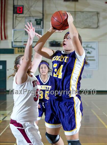 Thumbnail 3 in Nipomo vs. Righetti (Santa Barbara Tournament of Champions) photogallery.
