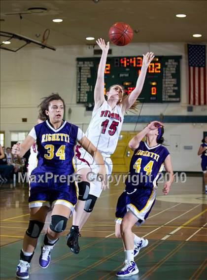 Thumbnail 3 in Nipomo vs. Righetti (Santa Barbara Tournament of Champions) photogallery.