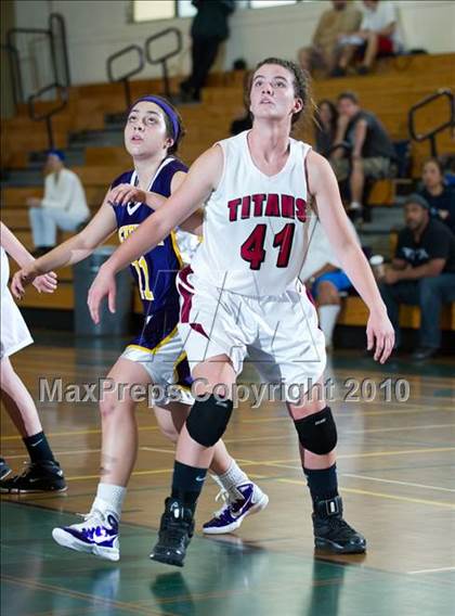 Thumbnail 3 in Nipomo vs. Righetti (Santa Barbara Tournament of Champions) photogallery.
