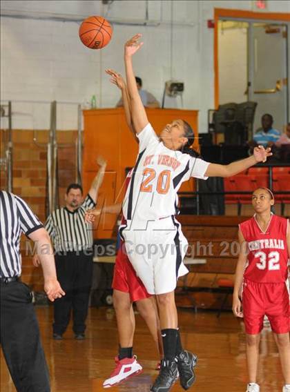 Thumbnail 2 in Centralia vs. Mt. Vernon photogallery.