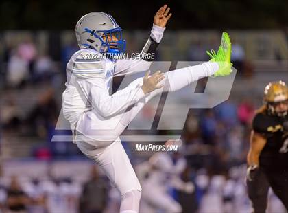 Thumbnail 2 in Mishawaka Marian @ Penn photogallery.