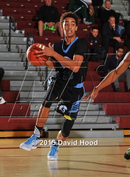 Thumbnail 3 in Villa Park vs. Edison (MaxPreps Holiday Classic) photogallery.