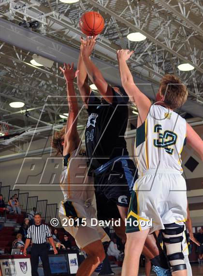 Thumbnail 2 in Villa Park vs. Edison (MaxPreps Holiday Classic) photogallery.