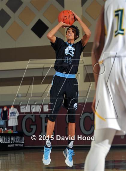 Thumbnail 2 in Villa Park vs. Edison (MaxPreps Holiday Classic) photogallery.