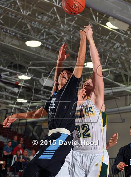 Thumbnail 3 in Villa Park vs. Edison (MaxPreps Holiday Classic) photogallery.