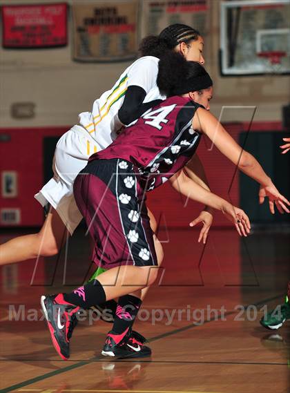 Thumbnail 1 in Granite Hills vs. Eisenhower (Lady Bears Holiday Classic) photogallery.