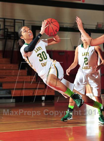 Thumbnail 3 in Granite Hills vs. Eisenhower (Lady Bears Holiday Classic) photogallery.