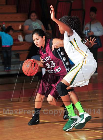 Thumbnail 2 in Granite Hills vs. Eisenhower (Lady Bears Holiday Classic) photogallery.