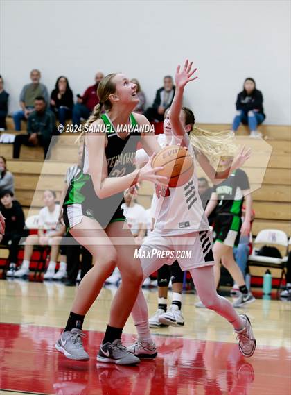 Thumbnail 2 in Tehachapi @ Harvard-Westlake (CIF State D11 1st Round) photogallery.