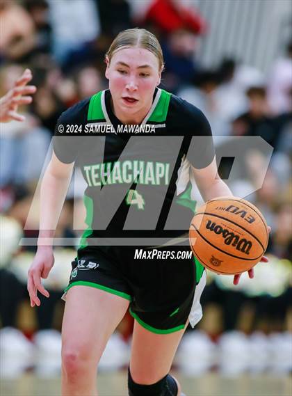 Thumbnail 1 in Tehachapi @ Harvard-Westlake (CIF State D11 1st Round) photogallery.