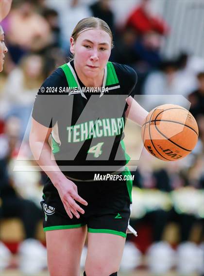 Thumbnail 2 in Tehachapi @ Harvard-Westlake (CIF State D11 1st Round) photogallery.