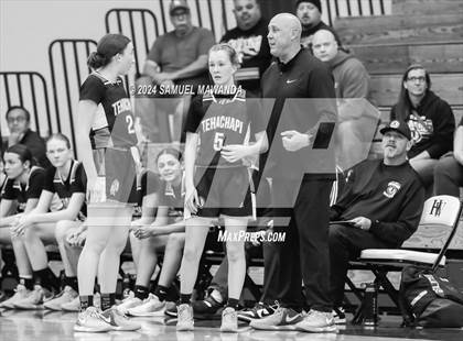 Thumbnail 3 in Tehachapi @ Harvard-Westlake (CIF State D11 1st Round) photogallery.