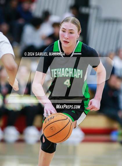 Thumbnail 3 in Tehachapi @ Harvard-Westlake (CIF State D11 1st Round) photogallery.