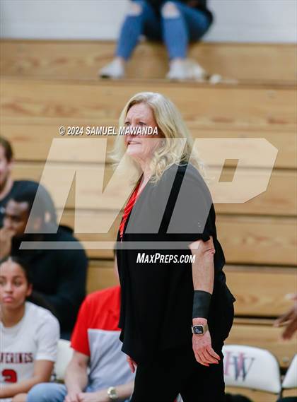 Thumbnail 3 in Tehachapi @ Harvard-Westlake (CIF State D11 1st Round) photogallery.