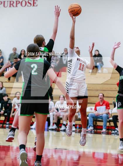 Thumbnail 3 in Tehachapi @ Harvard-Westlake (CIF State D11 1st Round) photogallery.