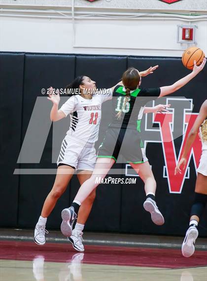 Thumbnail 3 in Tehachapi @ Harvard-Westlake (CIF State D11 1st Round) photogallery.
