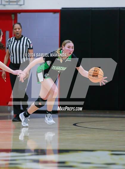 Thumbnail 2 in Tehachapi @ Harvard-Westlake (CIF State D11 1st Round) photogallery.