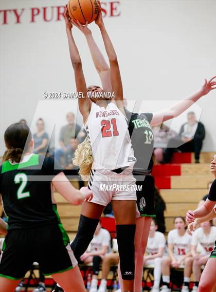 Thumbnail 2 in Tehachapi @ Harvard-Westlake (CIF State D11 1st Round) photogallery.