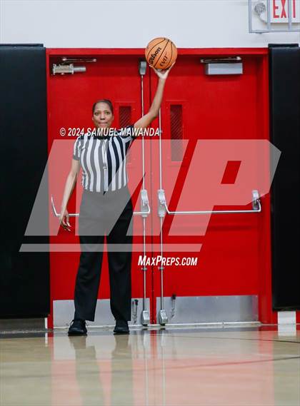 Thumbnail 3 in Tehachapi @ Harvard-Westlake (CIF State D11 1st Round) photogallery.