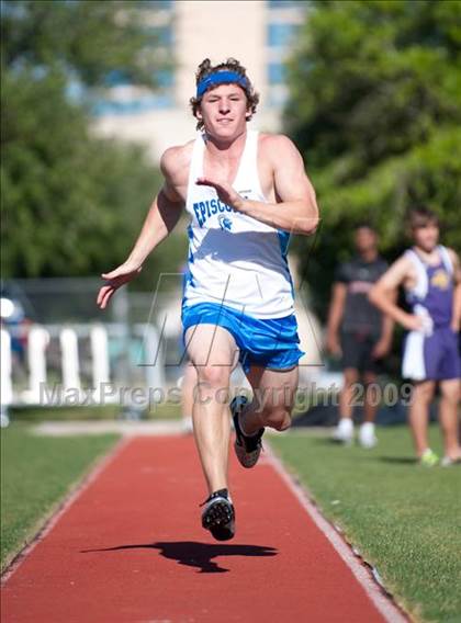 Thumbnail 2 in St. John's Tri-School Meet photogallery.