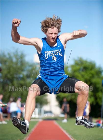Thumbnail 2 in St. John's Tri-School Meet photogallery.
